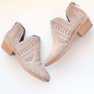 Vince Camuto Taupe Suede Leather Bock Heel Bohemian Ankle Boots Booties Size 8.5